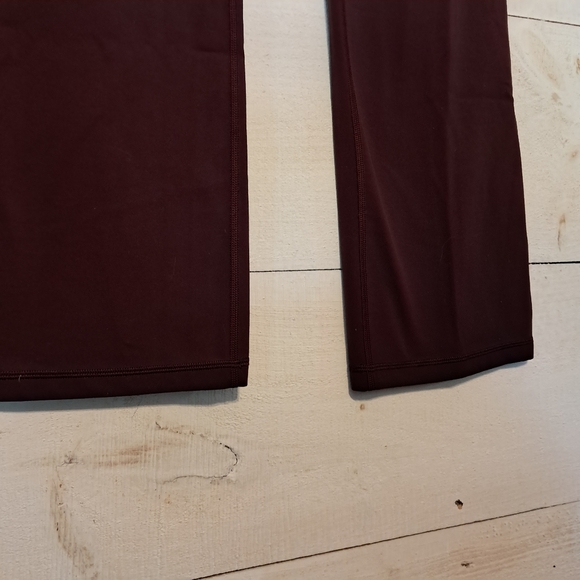 Athleta Elation Straight Leg Pant Spiced Cabernet Size Medium Petite #981680 - Picture 5 of 10